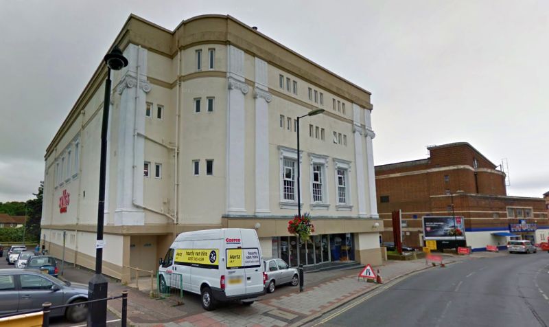 A Google StreetView Image of the former Empire Theatre, and also the Ritz Cinema, Aldershot - Click to Interact. 