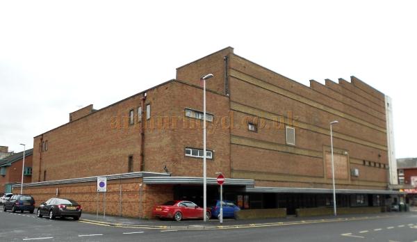 The rear and side elevation of the former Odeon Cinema, Blackpool, in August 2012 - Photo M. L.