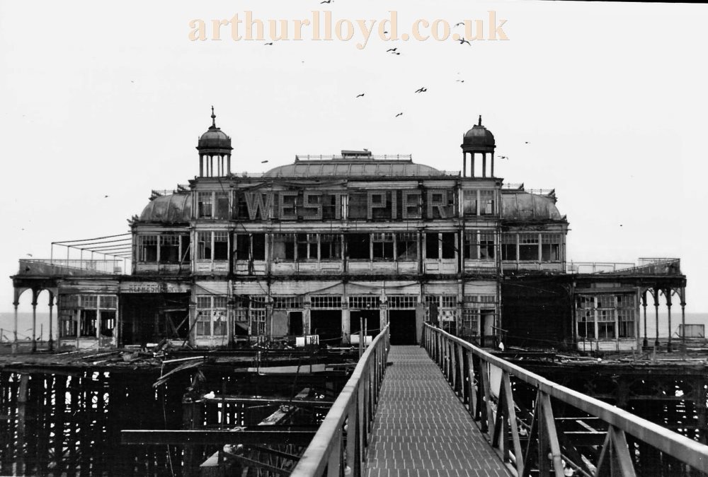 Brighton's West Pier in 1999 / 2000 - Courtesy Frederic Silverans.