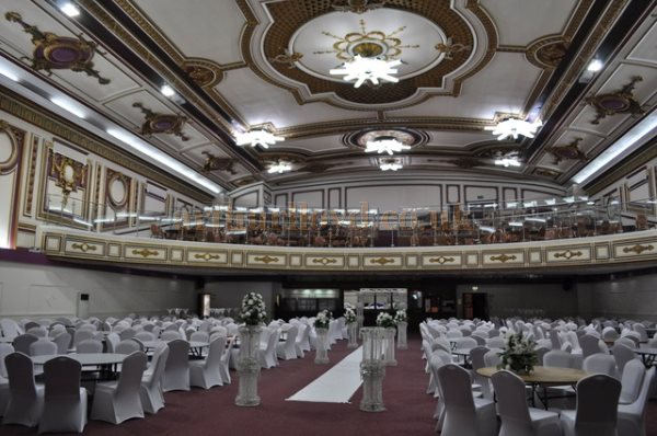 The Auditorium of the former Coronation Theatre, Manor Park whilst in use as a Banqueting Hall called Royal Regency in October 2012 - Photo shown here with a Creative Commons (Attribution) License from Ken Roe at the Cinema Treasures Website.