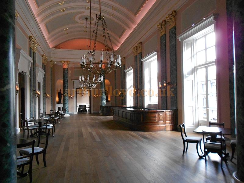 The Theatre Royal, Drury Lane in May 2013 - Photo M.L.