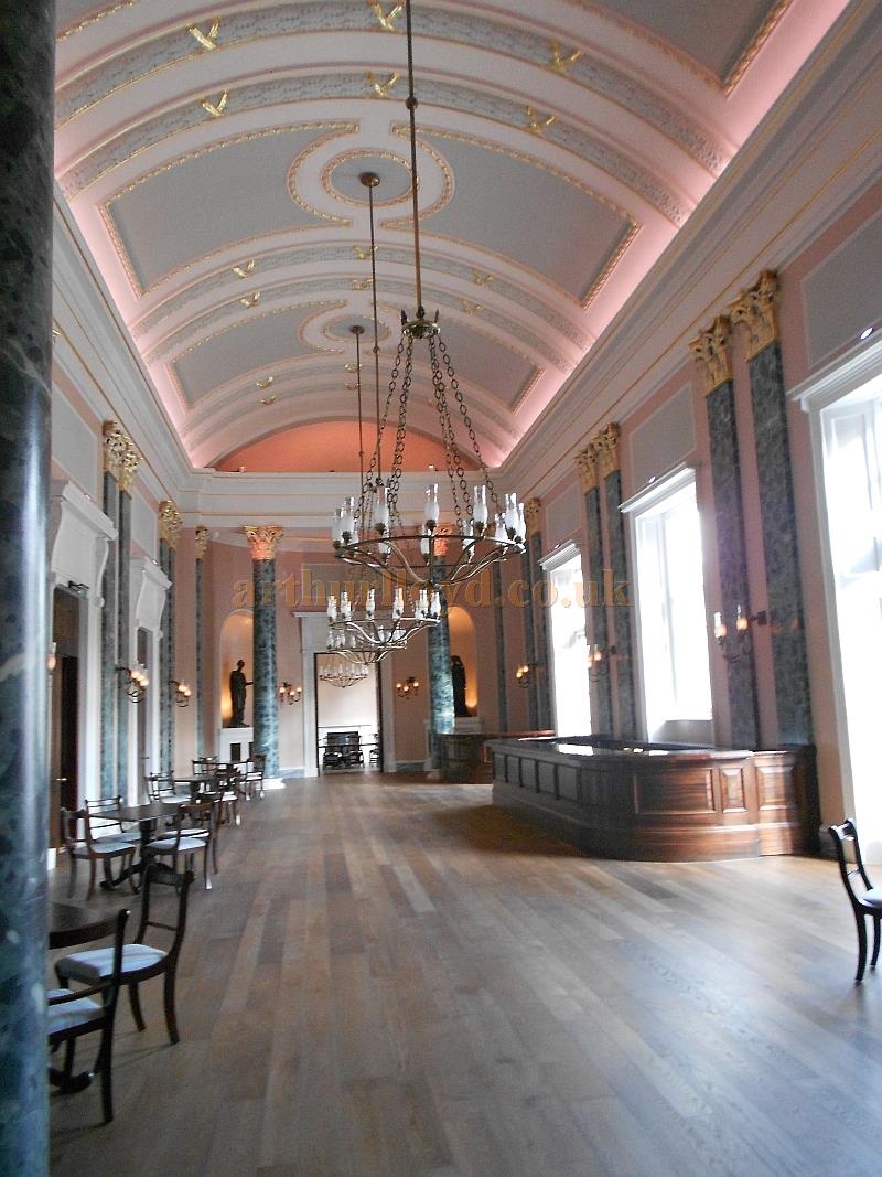 The Theatre Royal, Drury Lane in May 2013 - Photo M.L.