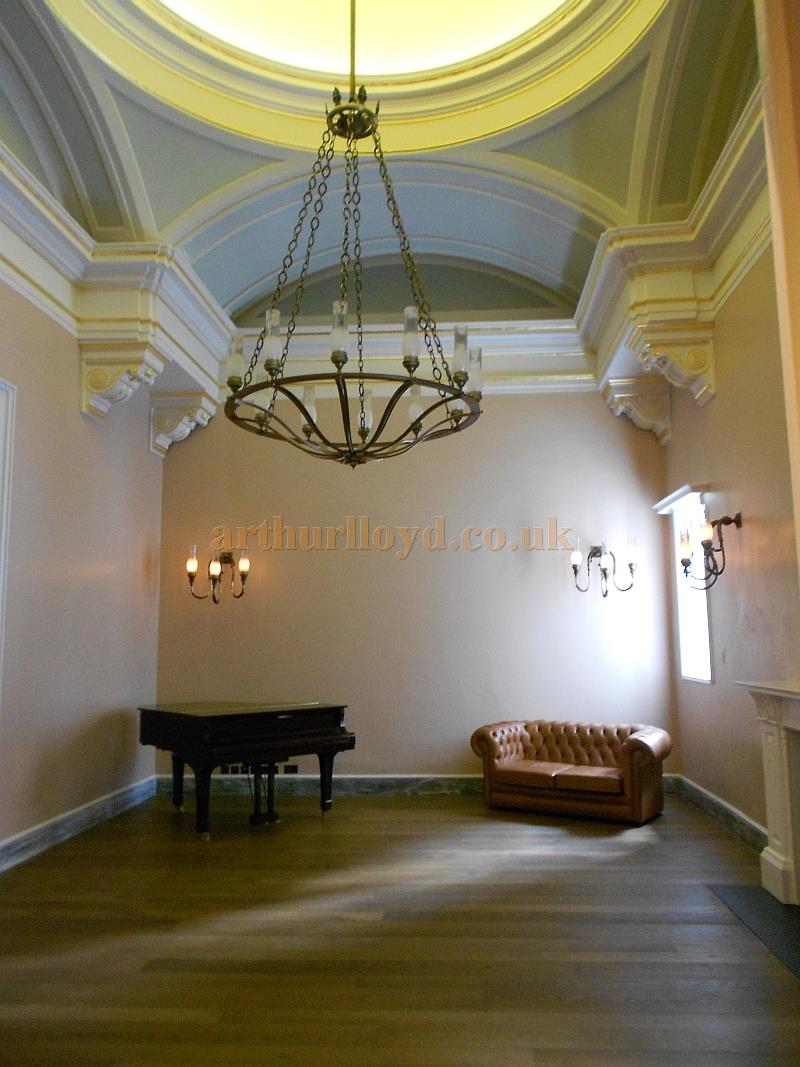 The Theatre Royal, Drury Lane in May 2013 - Photo M.L.