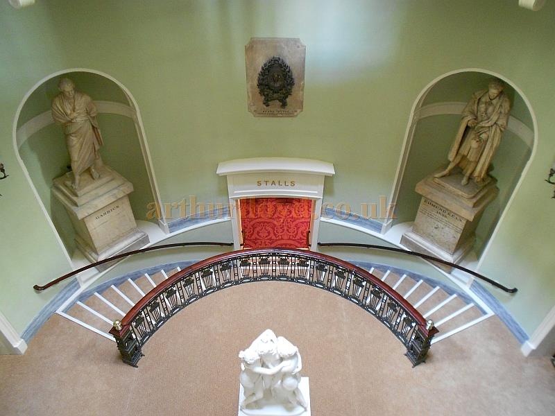 The Theatre Royal, Drury Lane in May 2013 - Photo M.L.
