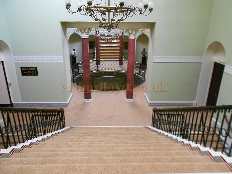 The Theatre Royal, Drury Lane in May 2013 - Photo M.L.