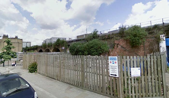 A Google Street View image of the site of the Raglan Music Hall, Union Street and Ewer Street, Southwark in June 2008 Click to interact.